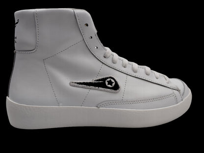 Zapatillas altas Ilusion Infinita piel blanco logo negro C11883