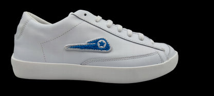 Zapatillas Ilusion Infinita piel blanco logo azul C11881